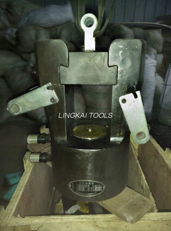 Instrument hidraulic de sertizare cu cursă de 35 mm 200T pentru terminale ACSR1440 cu cap hexagonal